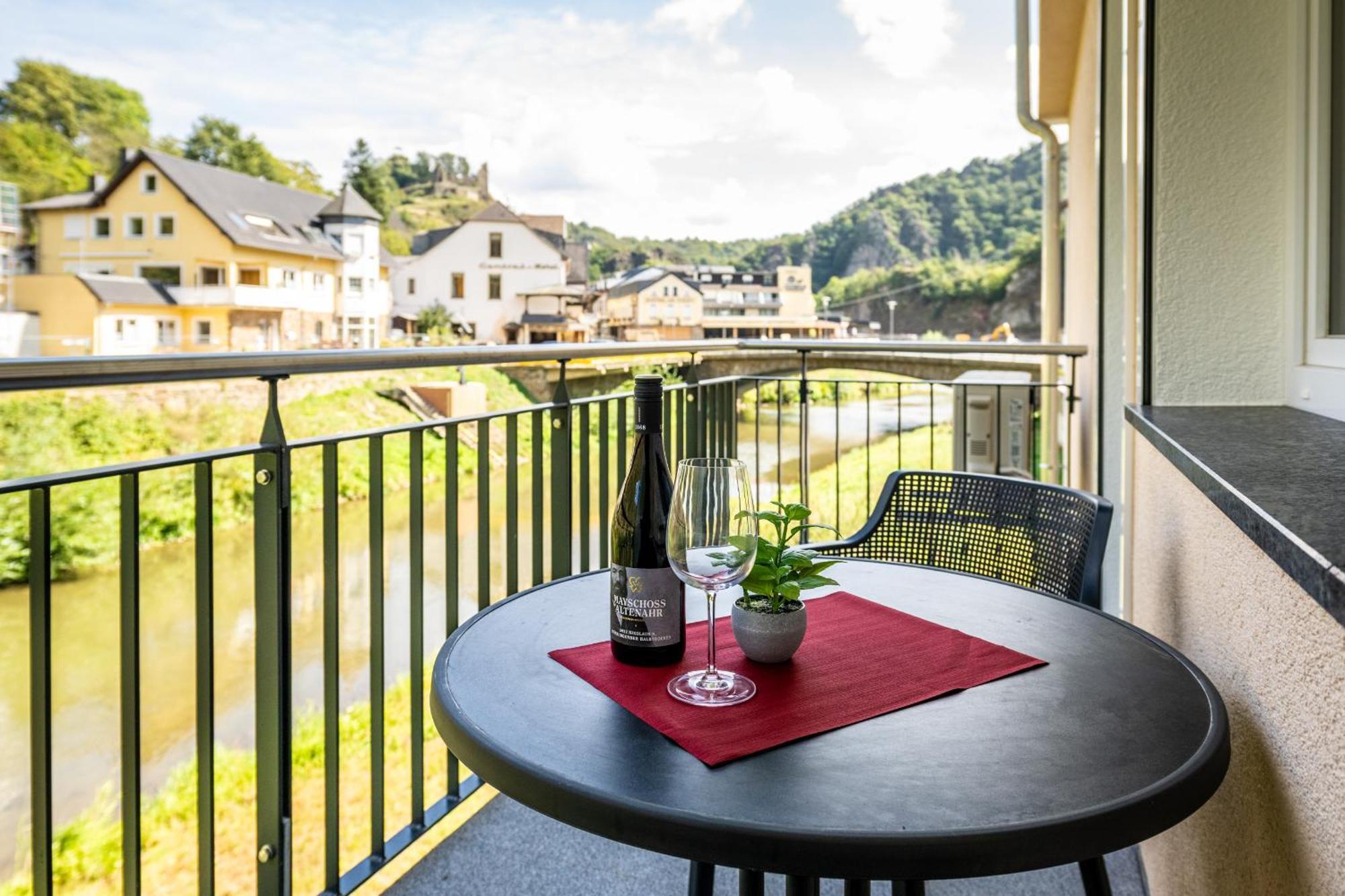 Apart Hotel Lang Altenahr Exterior foto